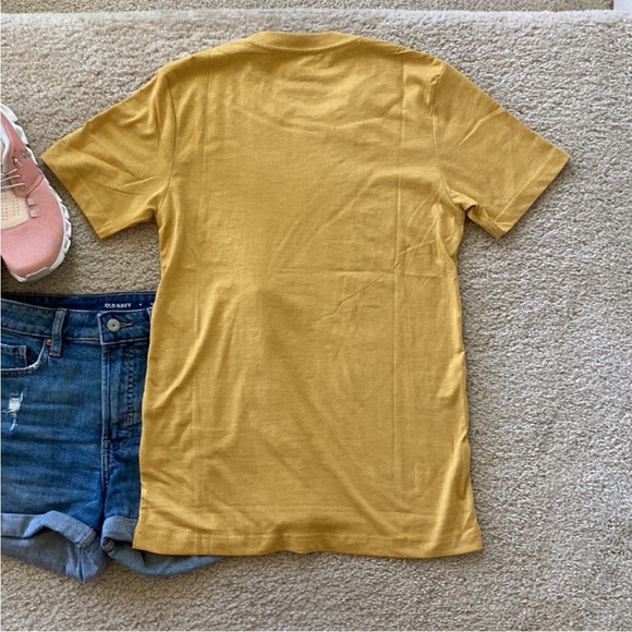 ‘Mama Needs Wine’ Short Sleeve Graphic Tee - Picture 4 of 6